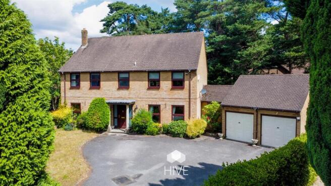 4 bed property, in Davids Lane, £840,000