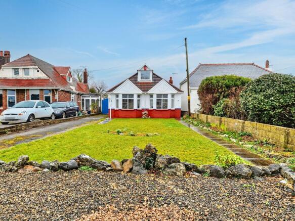 2 bed property, in West Road, £520,000
