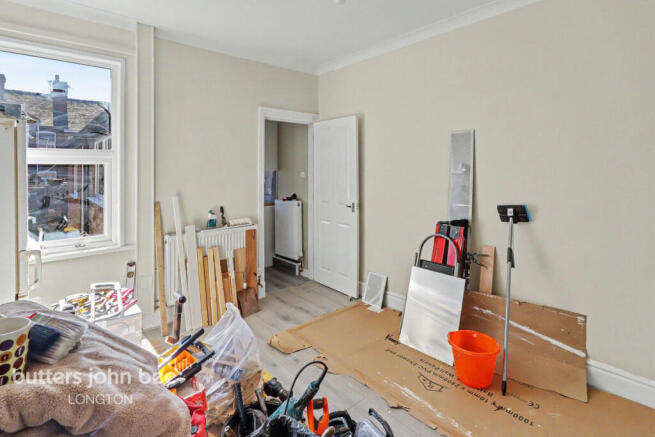 2 bed property, in Woodgate Street, £72,000