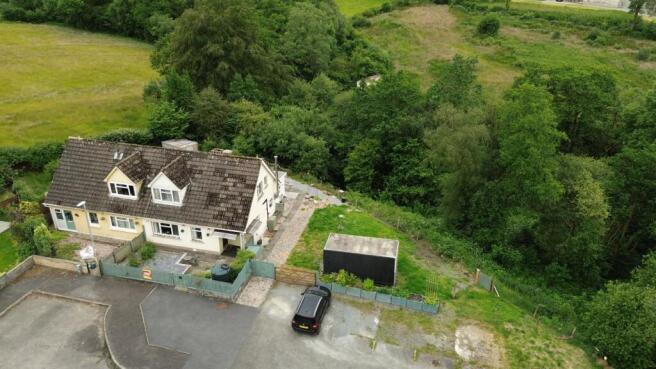 3 bed property, in Glanduar, £199,000