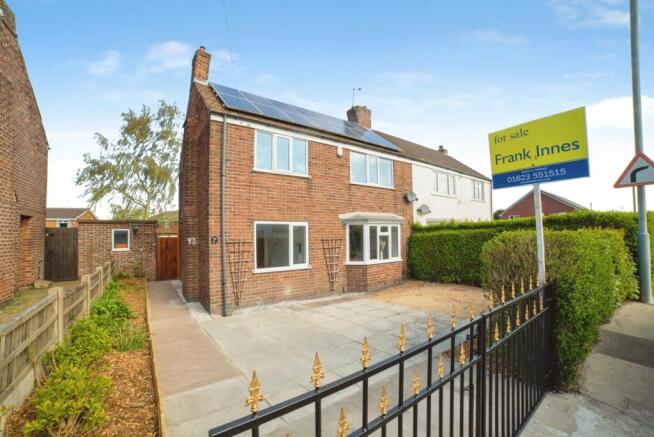 3 bed property, in Southwell Lane, £210,000