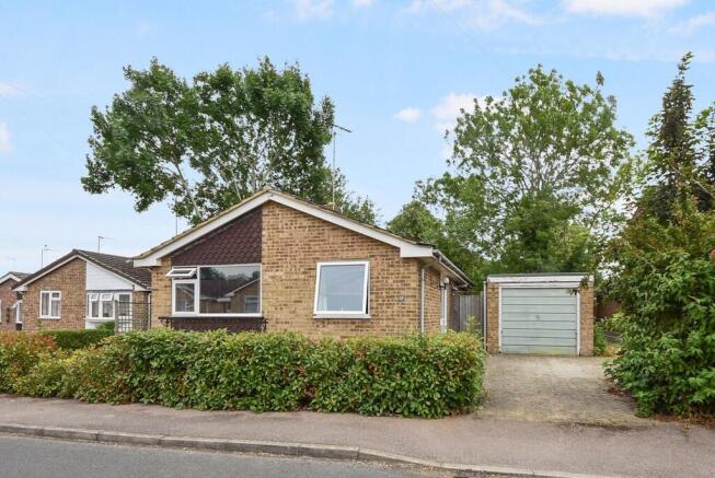 2 bed property, in Brantwood Rise, £365,000