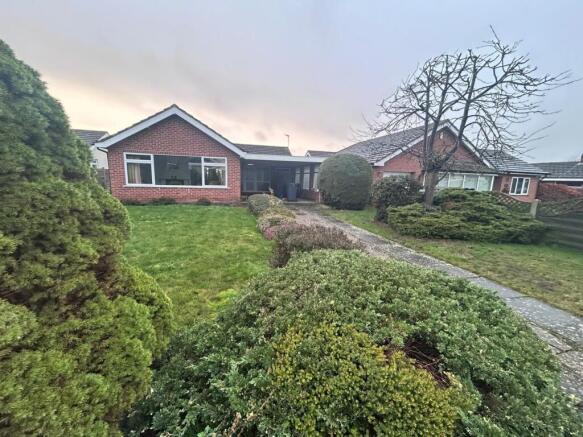 3 bed property, in Conery Gardens, £250,000