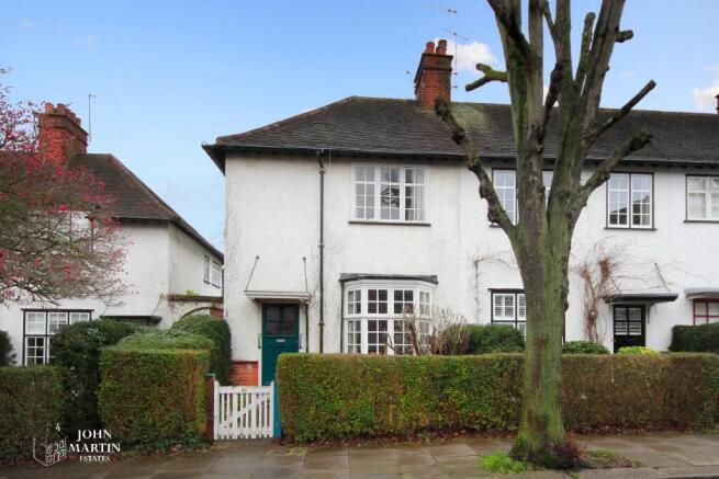 3 bed property, in Denison Road, £750,000