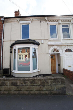 5 bed property, in 135 West Parade, £250,000