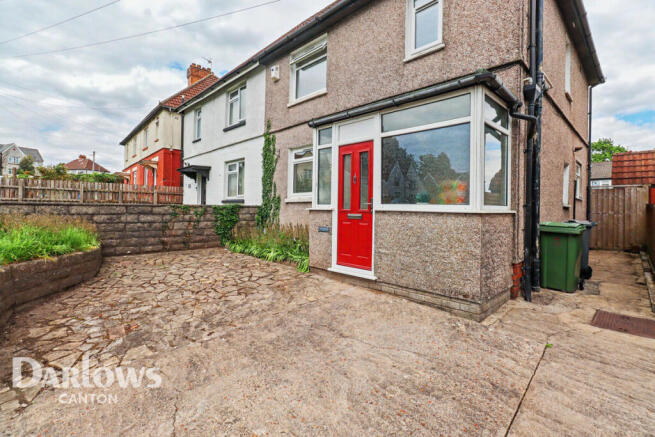 3 bed property, in Charteris Road, £275,000