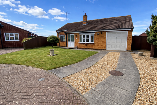 2 bed property, in Ketel Close, £249,995