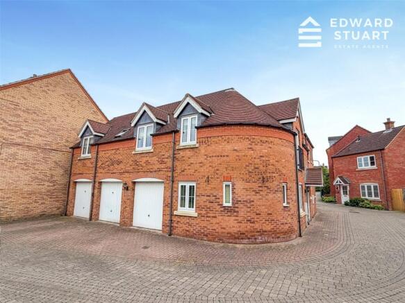 2 bed property, in Merevale Drive, £200,000