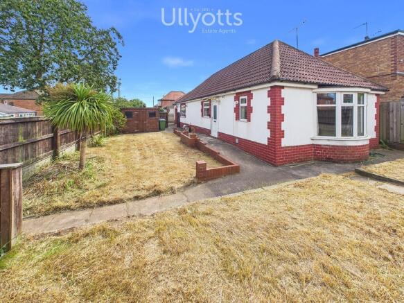 2 bed property, in Sewerby Avenue, £200,000