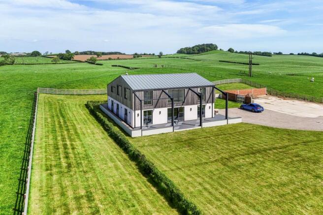 6 bed property, in Haddockstones, £1,100,000