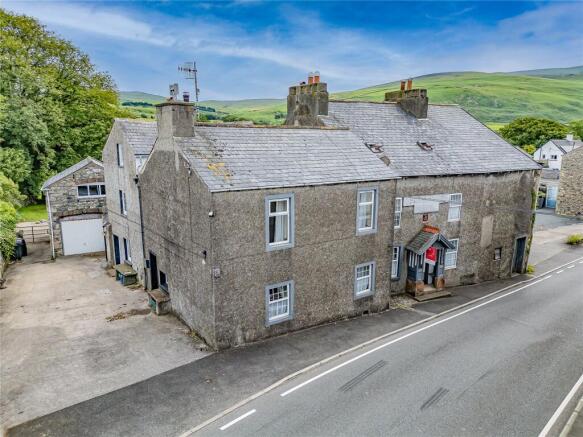 6 bed property, in Kings Head & Cottage, £440,000