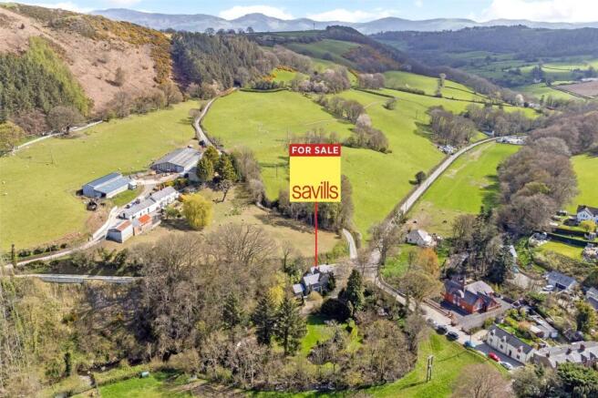 4 bed property, in Cyffylliog, £700,000