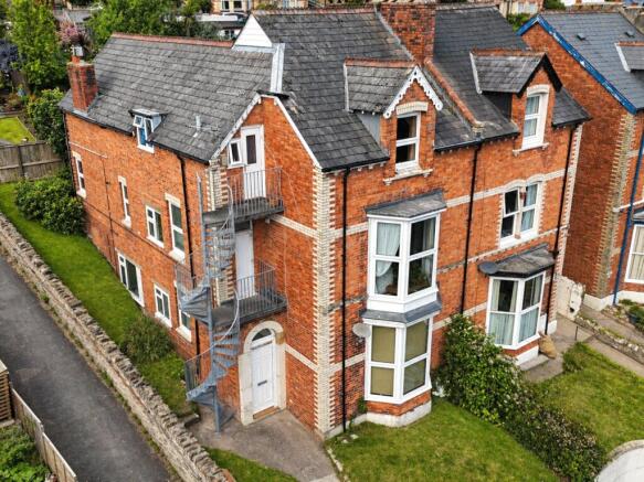 2 bed property, in St. Brannocks Road, £145,000