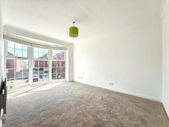 3 bed property, in Briar Close, £325,000