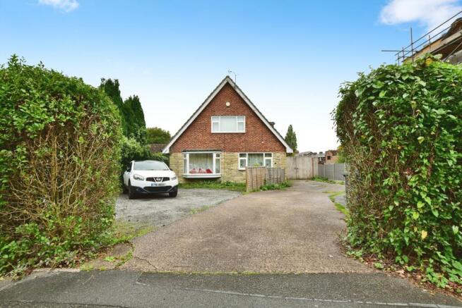 3 bed property, in Moor Road, £480,000