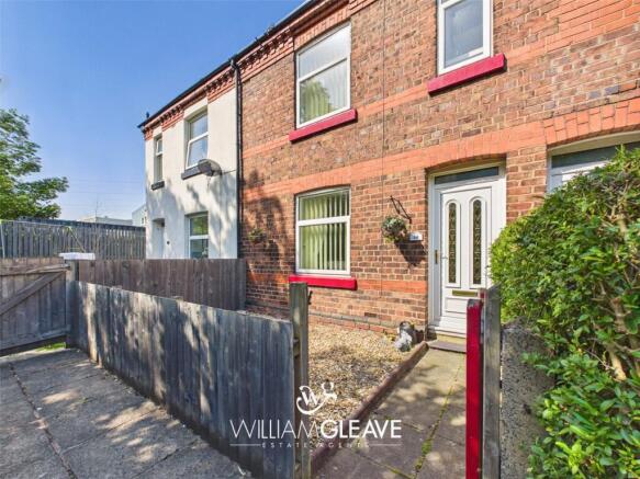 2 bed property, in Railway Terrace, £95,000