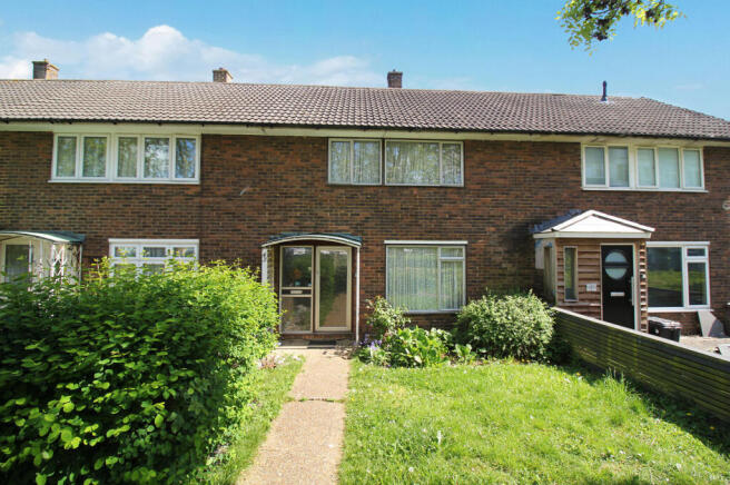 3 bed property, in Paprills, £300,000