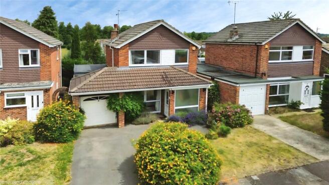 3 bed property, in Penn Road, £495,000