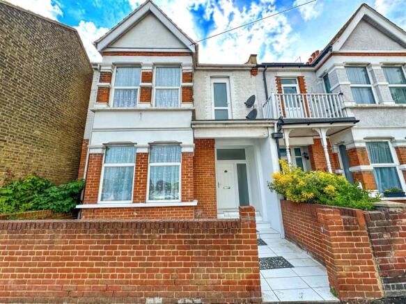 3 bed property, in 7 Hamstel Road, £395,000