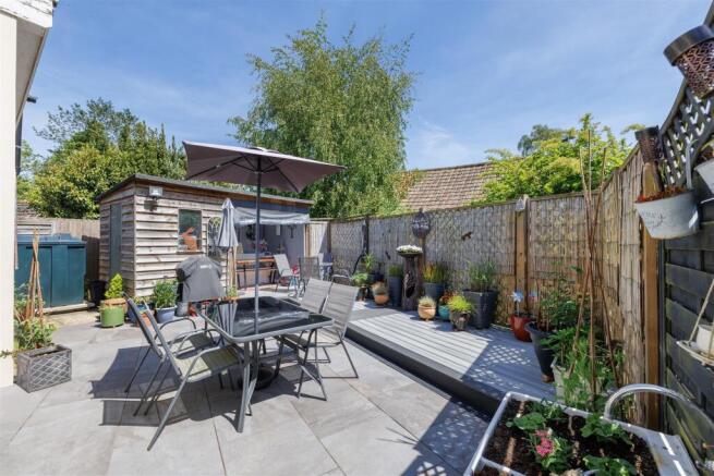 2 bed property, in Market Street, £325,000