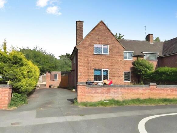 3 bed property, in Masons Road, £300,000