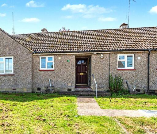 2 bed property, in 1 Oate Hill, £50,000