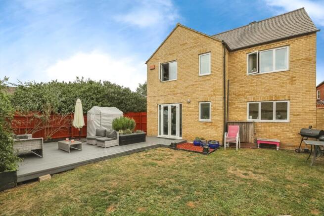 4 bed property, in Burr Close, £435,000