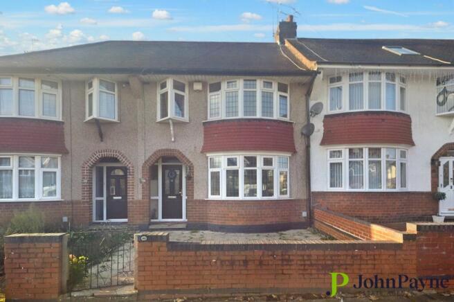3 bed property, in Quinton Road, £260,000