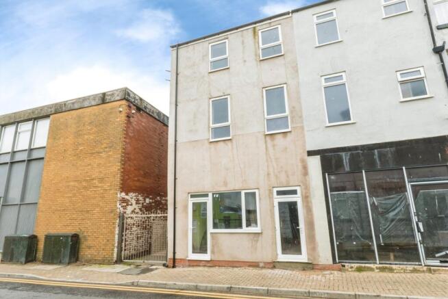 4 bed property, in Dale Street, £64,000
