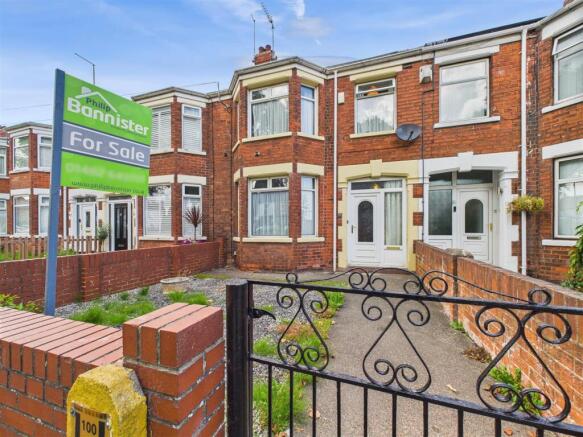 3 bed property, in Hull Road, £160,000