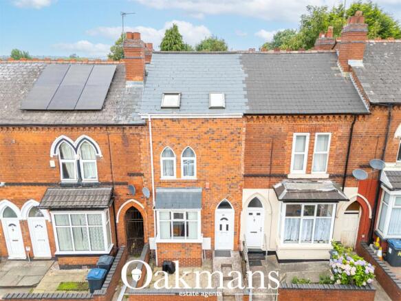 5 bed property, in Station Road, £315,000