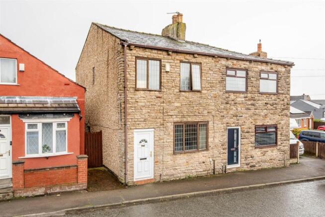 3 bed property, in Stanley Road, £129,995