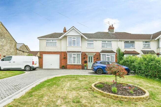 3 bed property, in Swindon Road, £375,000