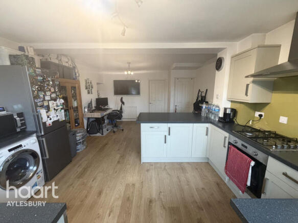 2 bed property, in Haydon Road, £290,000