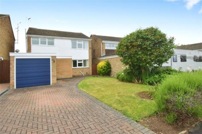 3 bed property, in Dorchester Close, £330,000