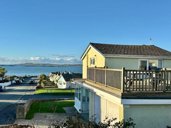 3 bed property, in Llechi Estate, £575,000
