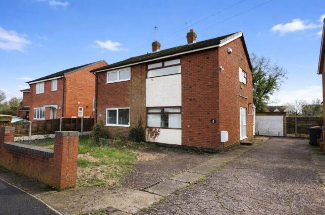 2 bed property, in Oak Lane, £169,950