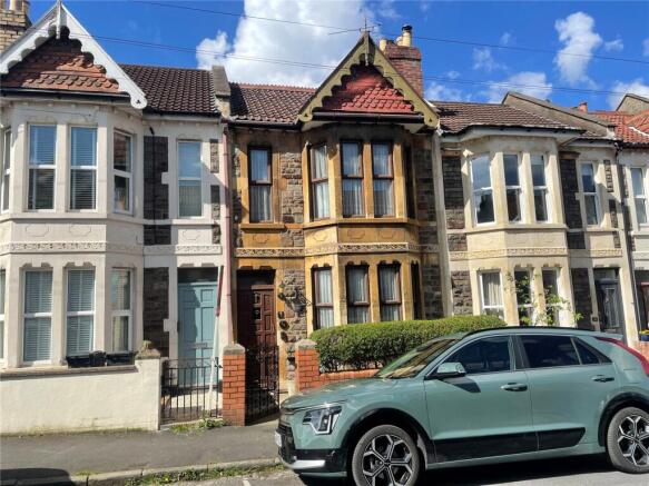 3 bed property, in Harrow Road, £390,000