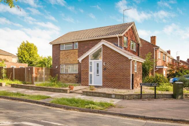 3 bed property, in Willersey Road, £475,000