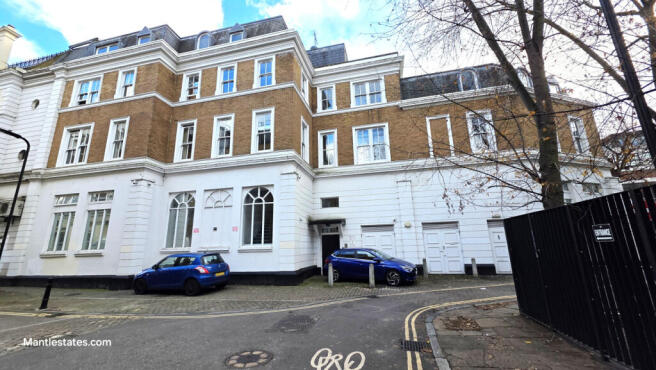 1 bed property, in 5 Kingsland Passage, £430,000