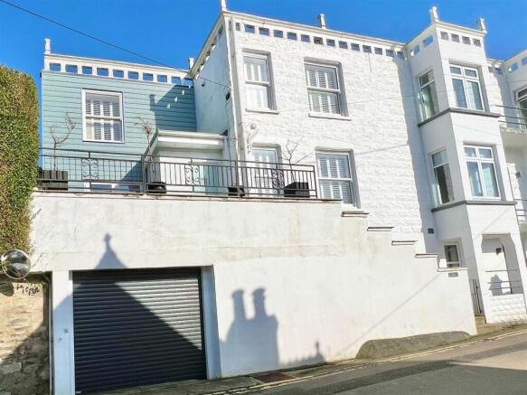 3 bed property, in Mevagissey, £399,950