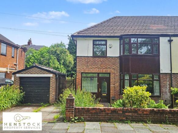 3 bed property, in Lake Drive, £395,000