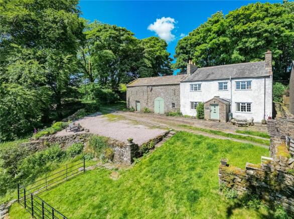4 bed property, in Windmore End Farm, £485,000