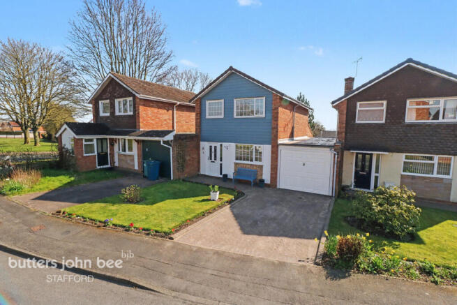 3 bed property, in Barlaston Close, £270,000