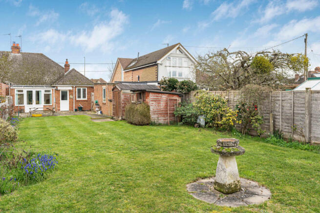 3 bed property, in Wantage Road, £495,000