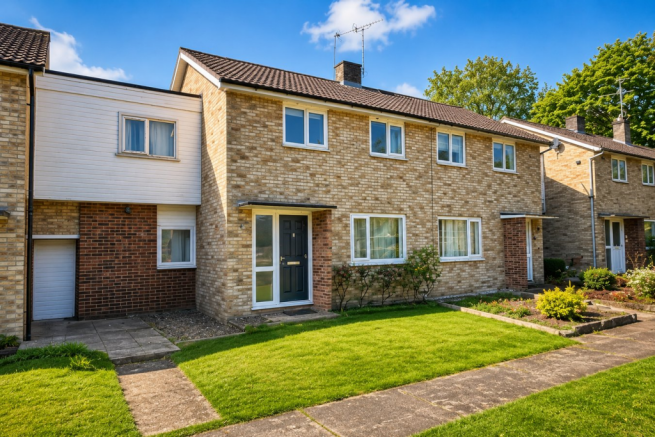4 bed property, in Haymeads, £450,000