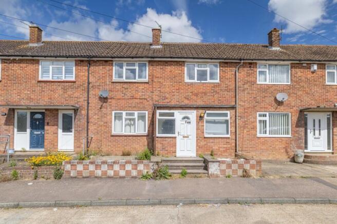 5 bed property, in Franklyn Road, £200,000