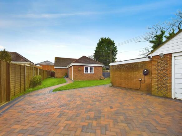 4 bed property, in Cranbury Gardens, £495,000