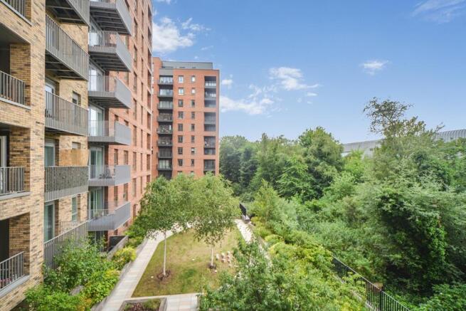2 bed property, in Alington House, £475,000