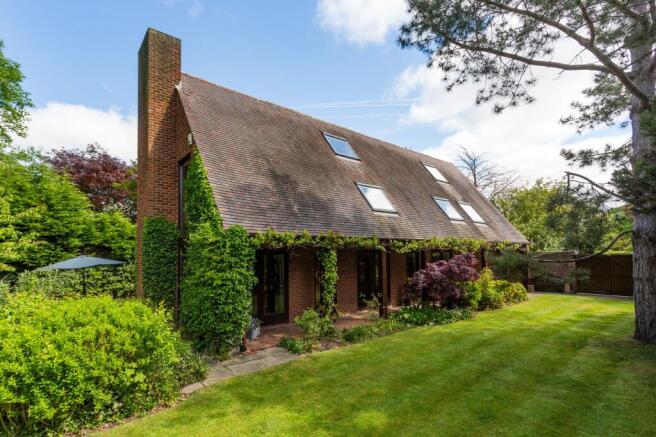 4 bed property, in Marsh Lane, £650,000